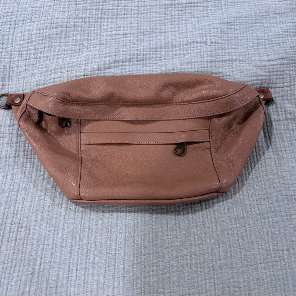 Parker Thatch Cross Your Heart Leather Sling -Butterscotch